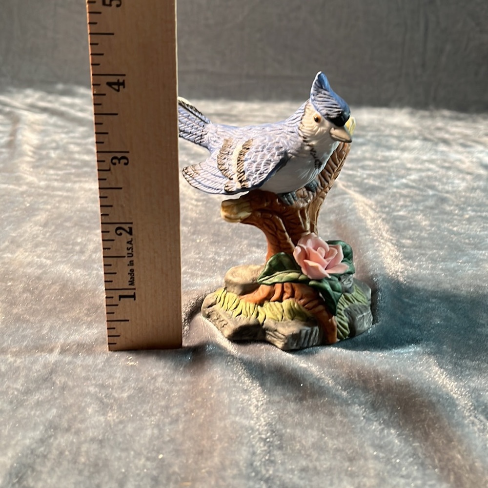 Blue Jay Porcelain Bird Figurine - Picture 6 of 6
